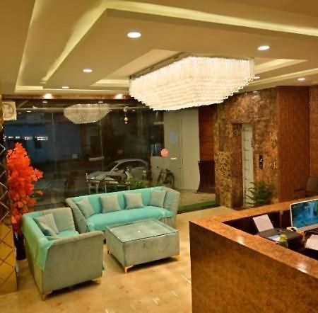 Hotel Raghuveer Inn By Bookingcare Sitapur Muafi Bagian luar foto